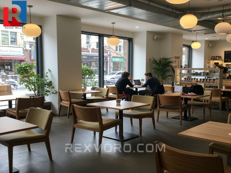 comfortable-and-aesthetically-pleasing-workspace-design-in-one-of-the-leading-fancy-coffee-shops-near-me