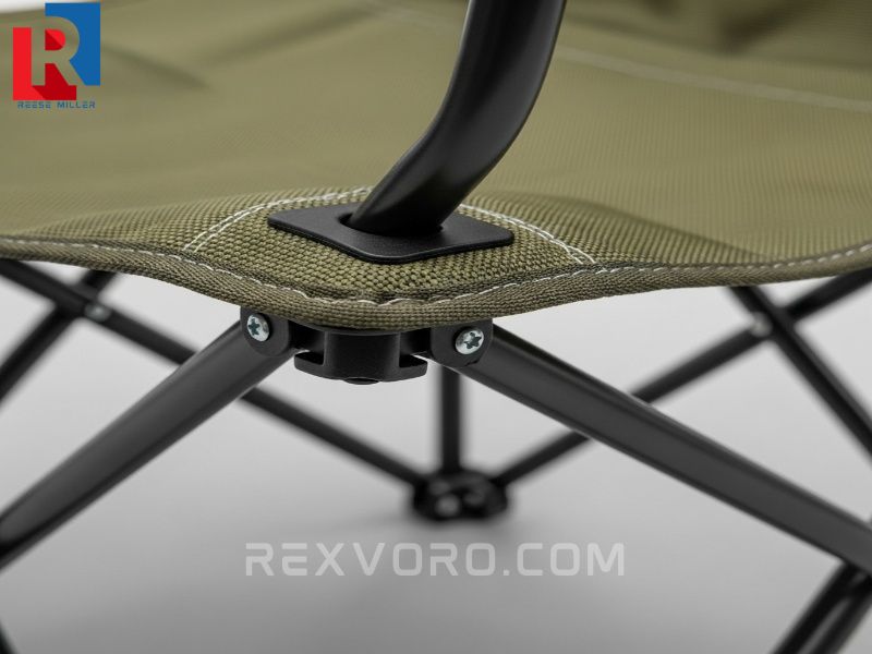 detailed-view-of-the-durable-fabric-and-strong-frame-of-a-heavy-duty-2-person-camping-chair